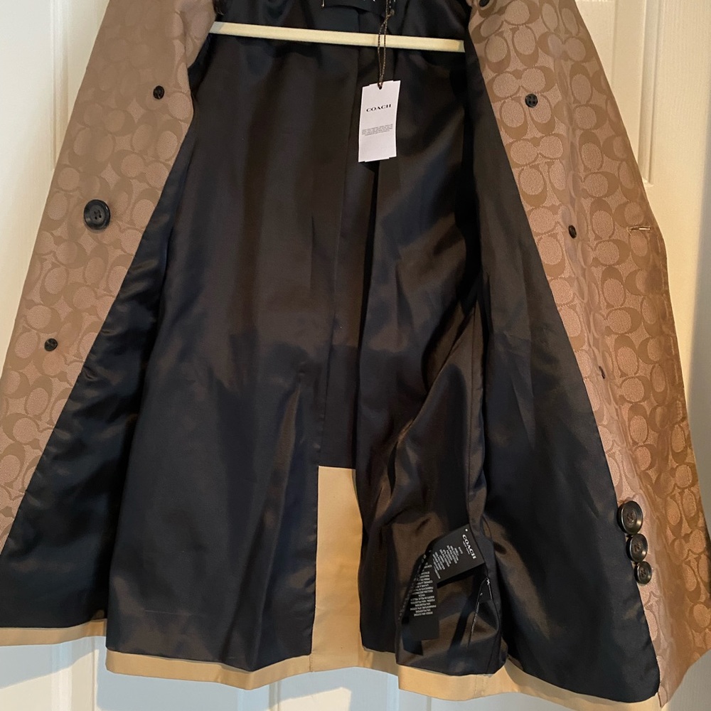 COACH—standard trench coat. New w/tags. Neutral/tan color. Size: x-small - Picture 4 of 7